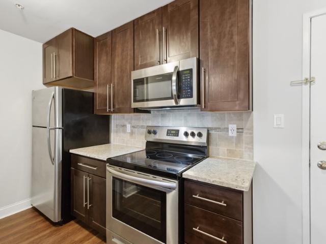 1 BR, 1 BA Apartment 156 E Cedar St Unit 2210, Livingston, NJ 07039