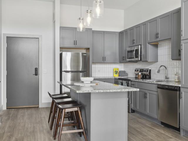 1 BR, 1 BA Apartment 1598 Robert Street South Unit 404, Saint Paul, MN 55118
