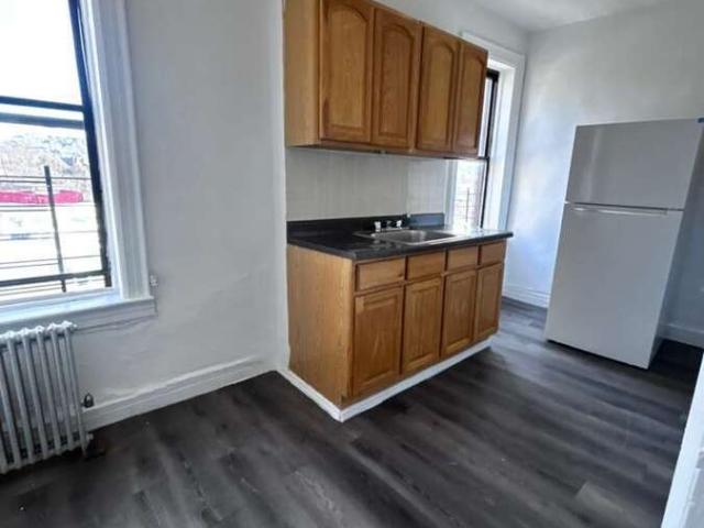 1 BR, 1 BA Apartment 15 Locust Hill Ave, Yonkers, NY 10701