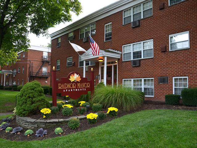 1 BR, 1 BA Apartment 15 60 Pollitt Dr Unit 1B, Fair Lawn, NJ 07410
