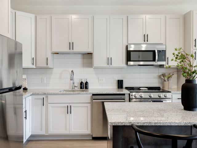 1 BR, 1 BA Apartment 1600 Windermere Way Unit 272, Shakopee, MN 55379