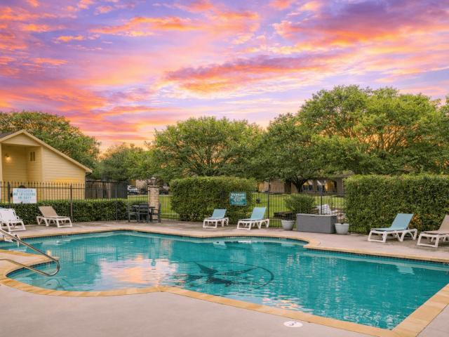 1 BR, 1 BA Apartment 1615 Redwood Road Unit 09B, San Marcos, TX 78666