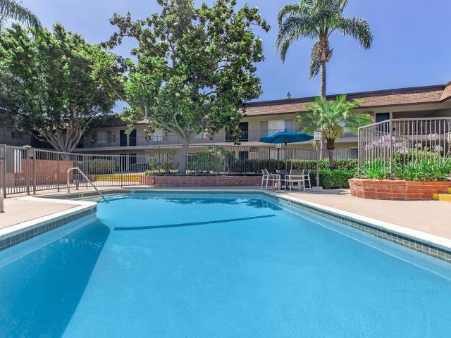 1 BR, 1 BA Apartment 16162 Sher Lane Unit 43, Huntington Beach, CA 92647