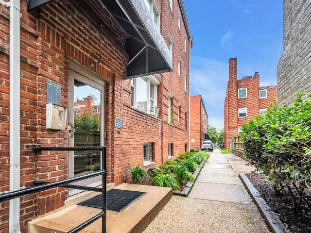 1 BR, 1 BA Apartment 1620 C Street SE Unit 09, Washington, DC 20003