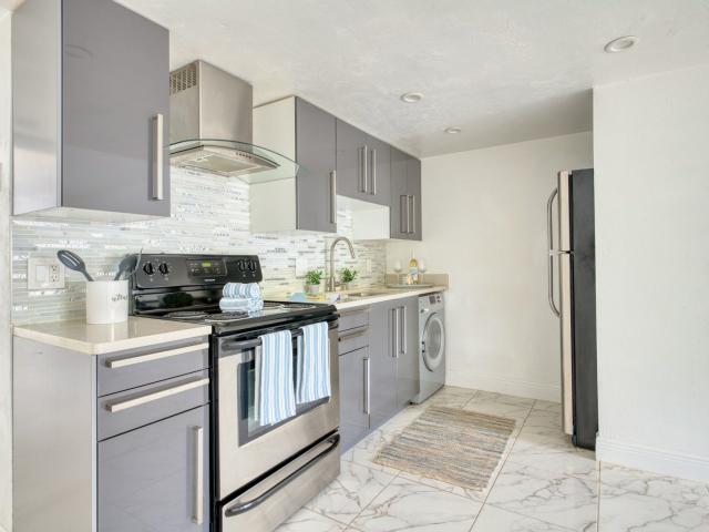 1 BR, 1 BA Apartment 1626 Southwest 14th Street Unit 09, Gainesville, FL 32608