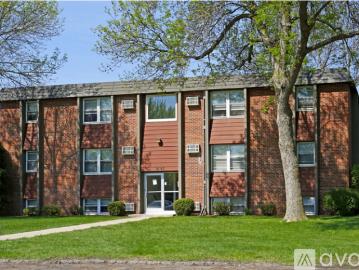 1 BR, 1 BA Apartment 1628 Colony Ct, Unit 1, North Mankato, MN 56003