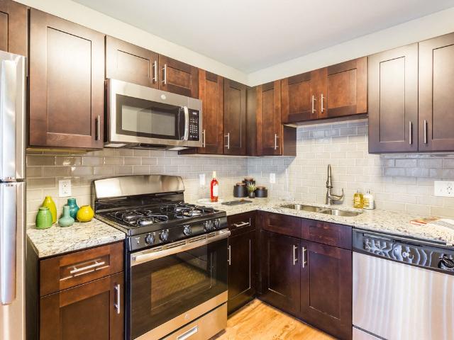 1 BR, 1 BA Apartment 1690 Covington Court Unit 1411, Saint Charles, IL 60174
