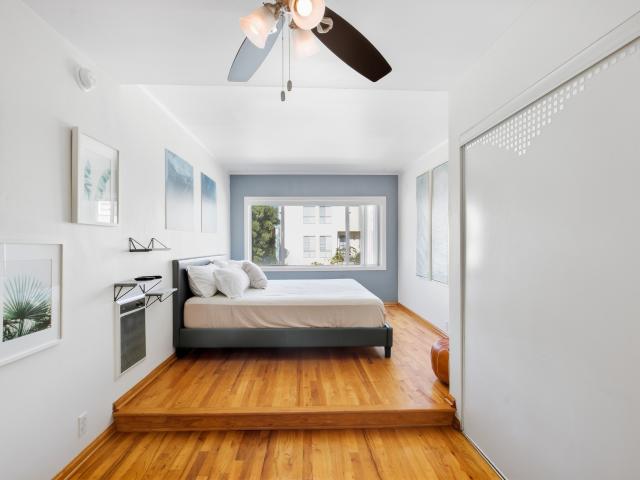 1 BR, 1 BA Apartment 16 Clubhouse Ave, Venice, CA 90291