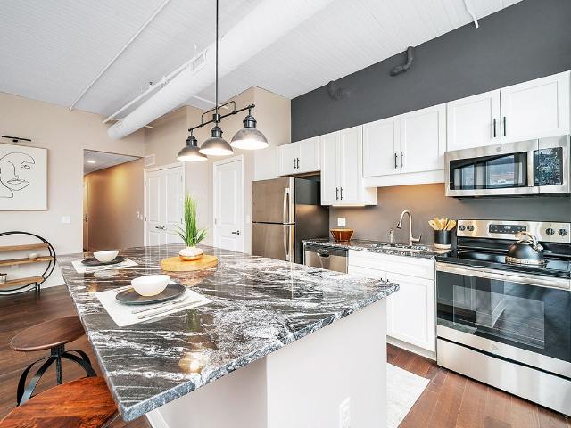 1 BR, 1 BA Apartment 1700 East Carson Street Unit 302, Pittsburgh, PA 15219