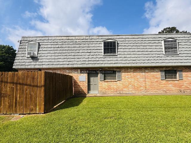 1 BR, 1 BA Apartment 1700 Sun Avenue, Port Neches, TX 77651