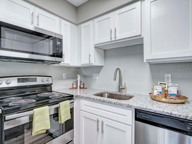 1 BR, 1 BA Apartment 1700 Rivercrest Drive Unit 0616, Sugar Land, TX 77478