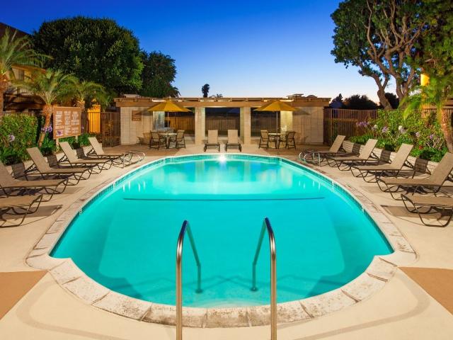 1 BR, 1 BA Apartment 17101 Springdale Street Unit 110, Huntington Beach, CA 92649
