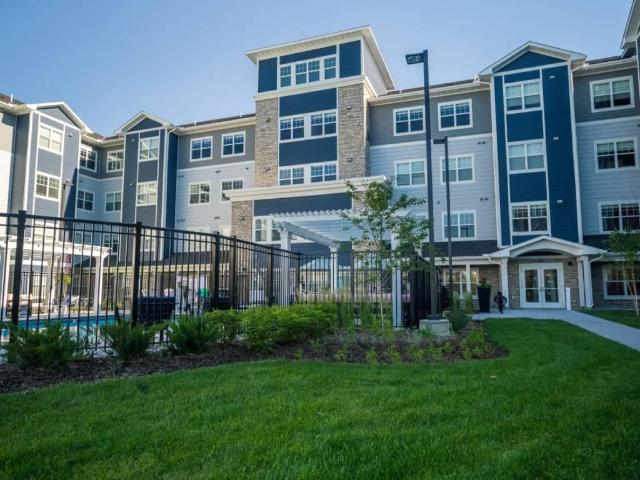 1 BR, 1 BA Apartment 1711 County Road E East Unit 329, Saint Paul, MN 55110