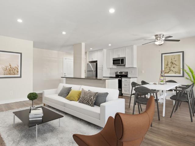 1 BR, 1 BA Apartment 17200 Burbank Blvd Unit 324, Encino, CA 91316