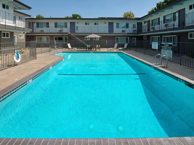 1 BR, 1 BA Apartment 1731 Rogers Pl Unit D, Burbank, CA 91504
