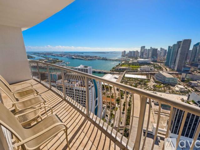 1 BR, 1 BA Apartment 1750 North Bayshore Drive, Unit 5212, Miami, FL 33132