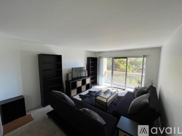 1 BR, 1 BA Apartment 1775 Diamond St, Unit 1 235, San Diego, CA 92109