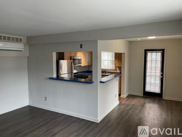 1 BR, 1 BA Apartment 17765 Manderson Road, Unit 14, Highland Park, MI 48203