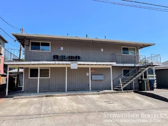 1 BR, 1 BA Apartment 1793 Patterson Alley, Eugene, OR 97401
