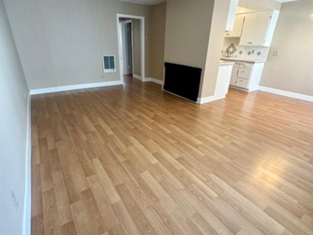 1 BR, 1 BA Apartment 1800 Camden Avenue, Unit 210, Los Angeles, CA 90025