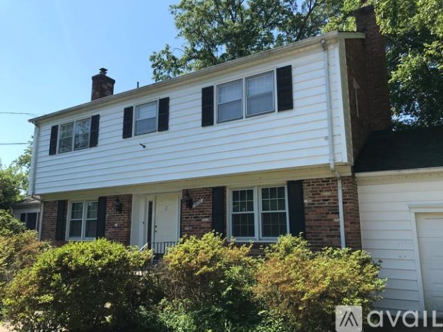 1 BR, 1 BA Apartment 1800 Susquehannock Drive, Mc Lean, VA 22101