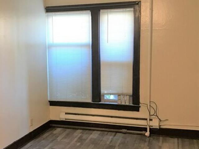 1 BR, 1 BA Apartment 1810 15th Ave, Unit A, Seattle, WA 98122