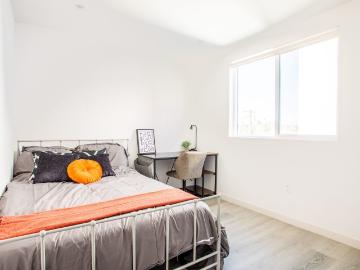 1 BR, 1 BA Apartment 1816 West Adams Boulevard Unit 1813 1/2 W Adams Blvd 2 Private Bathroom, Los Angeles, CA 90018