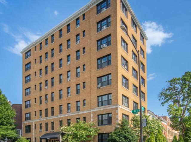 1 BR, 1 BA Apartment 1830 R Street Northwest Unit 31, Washington, DC 20009