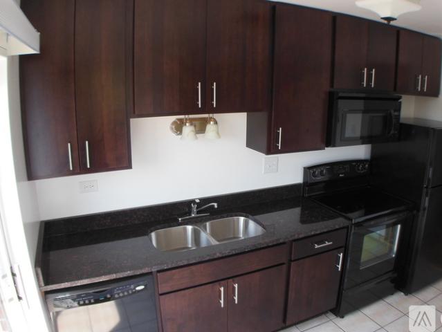 1 BR, 1 BA Apartment 1851 North Green Lane North, Unit 1B, Palatine, IL 60074
