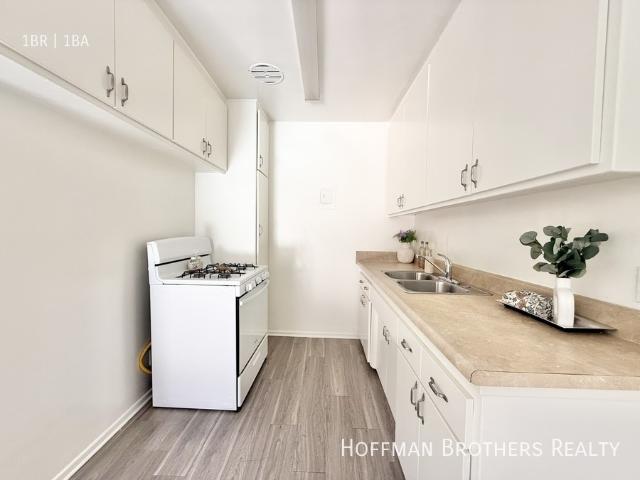 1 BR, 1 BA Apartment 18522 Clark St, Tarzana, CA 91356