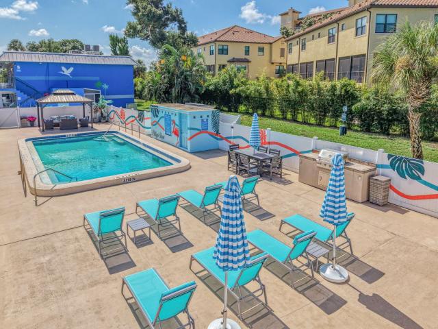 1 BR, 1 BA Apartment 1860 1872 Phillippi Shores Drive, Sarasota, FL 34231