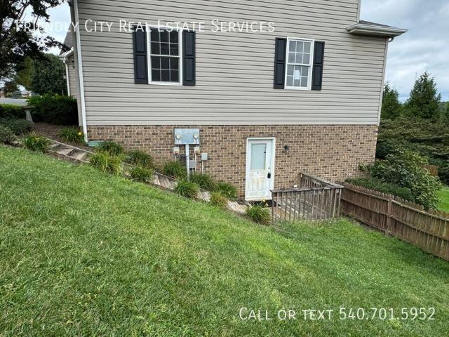 1 BR, 1 BA Apartment 1868 A Park Rd, Harrisonburg, VA 22802