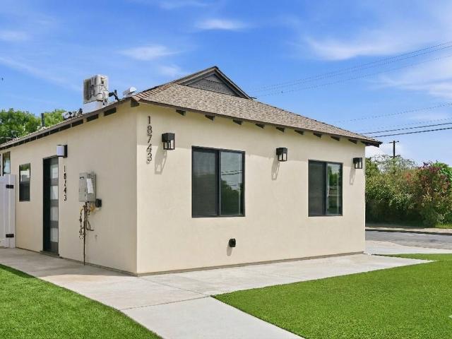 1 BR, 1 BA Apartment 18743 Covello St., Reseda, CA 91335