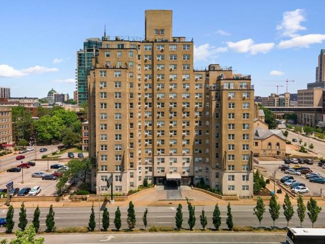 1 BR, 1 BA Apartment 18 South Kingshighway Boulevard Unit 03T, Saint Louis, MO 63108