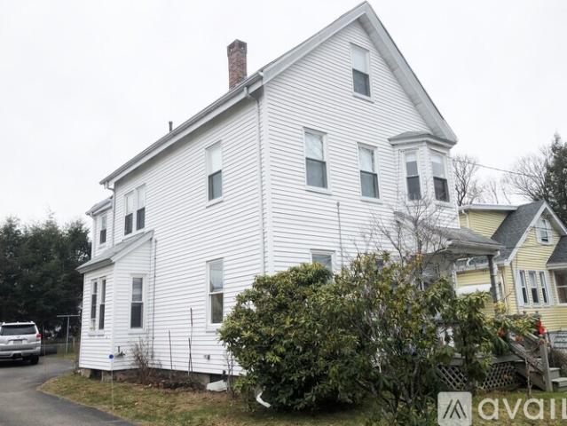1 BR, 1 BA Apartment 18 Spring Valley Rd, Unit 1, Boston, MA 02132