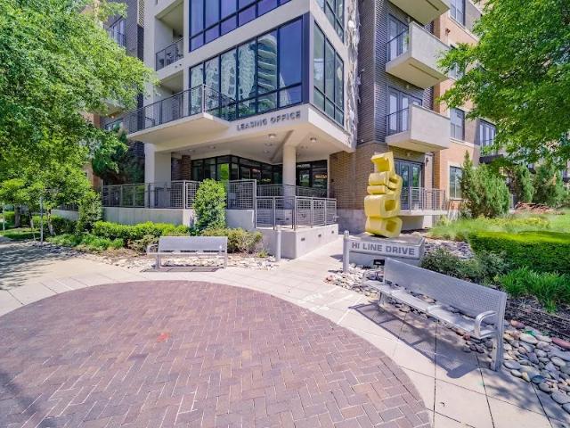 1 BR, 1 BA Apartment 1900 Hi Line Dr, Dallas, TX 75207