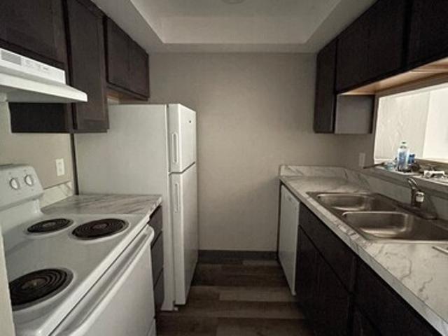 1 BR, 1 BA Apartment 1915 Maravilla Avenue, Unit 33, Fort Myers, FL 33901
