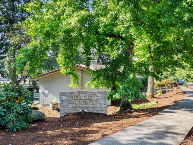 1 BR, 1 BA Apartment 1916 Southwest Roxbury Avenue Unit 26, Portland, OR 97225
