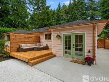 1 BR, 1 BA Apartment 19225 Forest Park Dr NE, Lake Forest Park, WA 98155