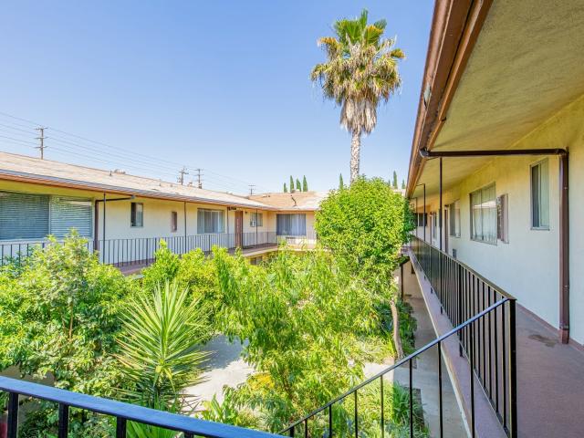 1 BR, 1 BA Apartment 19236 19248 Parthenia Street Unit 014, Northridge, CA 91324