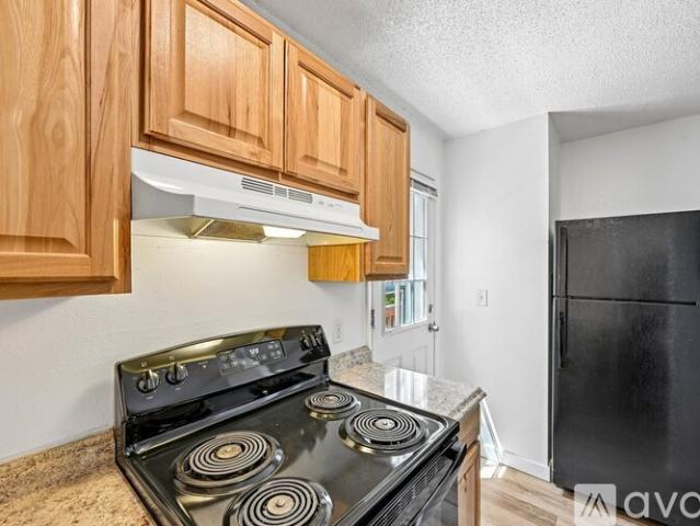 1 BR, 1 BA Apartment 1937 Goss St, Unit 8, Boulder, CO 80302