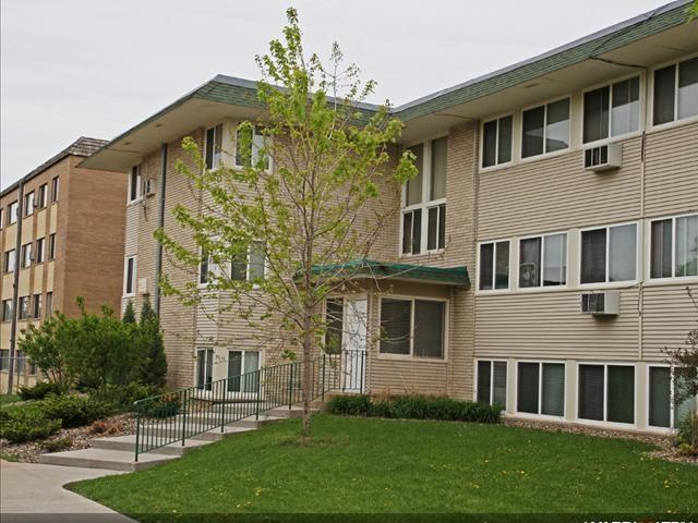 1 BR, 1 BA Apartment 1949 Old Hudson Rd #104 Unit 35 203, Saint Paul, MN 55119
