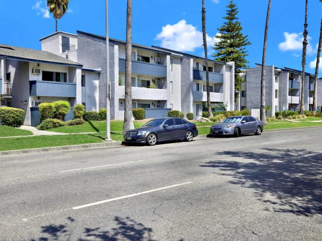1 BR, 1 BA Apartment 19609 Sherman Way Unit 159, Reseda, CA 91335