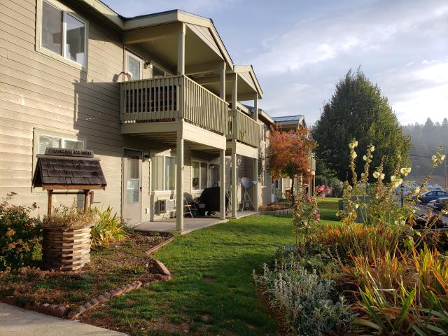 1 BR, 1 BA Apartment 103 E. Pennsylvania Ave, Roslyn, WA 98941