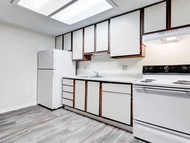 1 BR, 1 BA Apartment 103 Princeton Court Unit 0607, Evansville, IN 47715