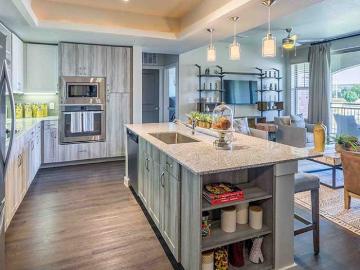 1 BR, 1 BA Apartment 10001 North Fwy Unit 7 725, Fort Worth, TX 76177