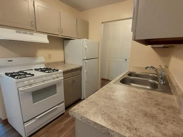 1 BR, 1 BA Apartment 1000 County Road D W Unit 1006 227, Saint Paul, MN 55112