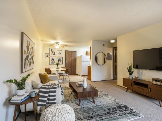 1 BR, 1 BA Apartment 1000 Adventureland Dr Unit SPR 120, Altoona, IA 50009