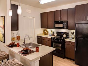 1 BR, 1 BA Apartment 1000 Avalon Way Unit 004 4204, Bloomingdale, NJ 07403