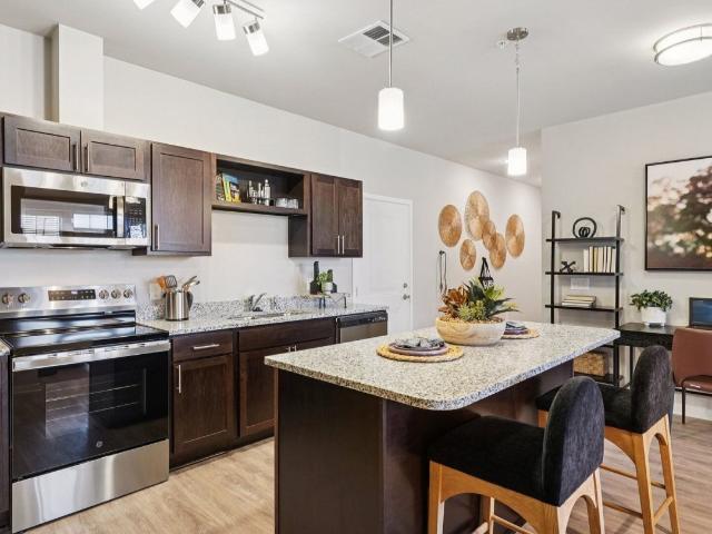1 BR, 1 BA Apartment 1000 Pinewood Ave Unit 9103, Walled Lake, MI 48390